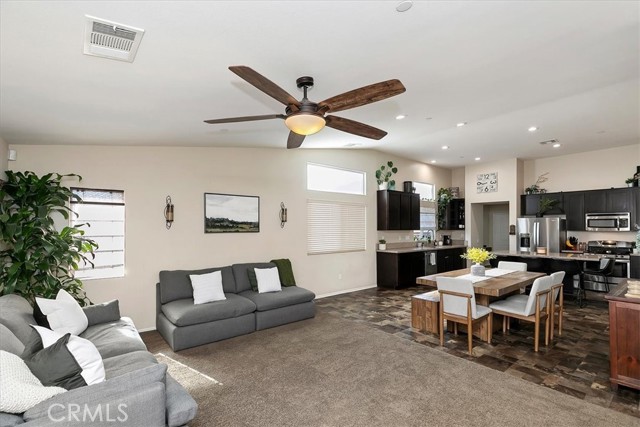 Detail Gallery Image 16 of 43 For 36359 Straightaway, Beaumont,  CA 92223 - 4 Beds | 2 Baths