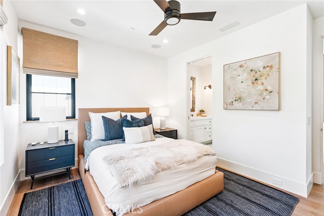 1831 Newport Hills E Drive, Newport Beach CA: https://media.crmls.org/medias/374b3937-0371-407b-841c-f21a9f51fe72.jpg