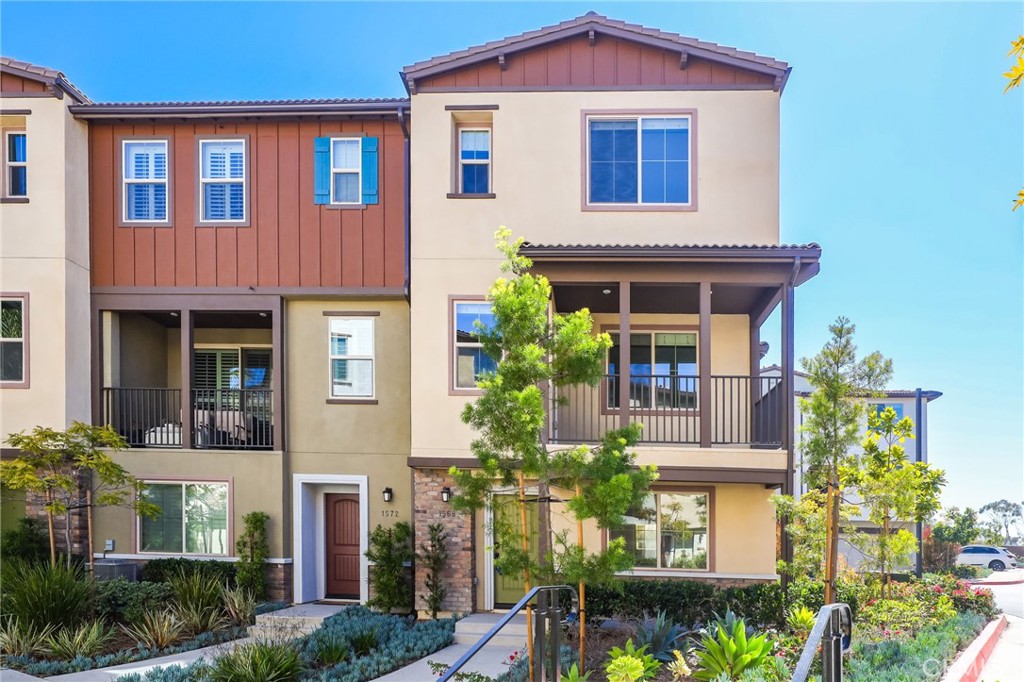 1568 Fig Tree Way