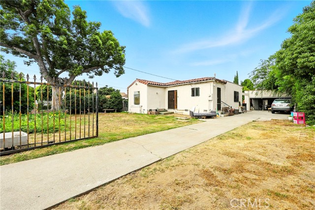 1803 S Charlotte Avenue, San Gabriel CA: https://media.crmls.org/medias/374dc557-9494-4937-8592-919484ed6d8a.jpg
