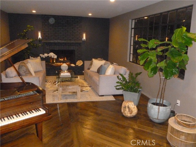 1094 Acanto Place photo 20