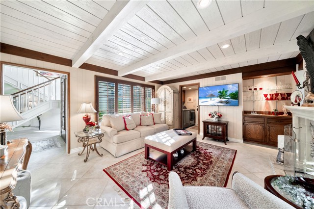 Detail Gallery Image 15 of 34 For 5504 E Crest De Ville Ave, Orange,  CA 92867 - 3 Beds | 2/1 Baths