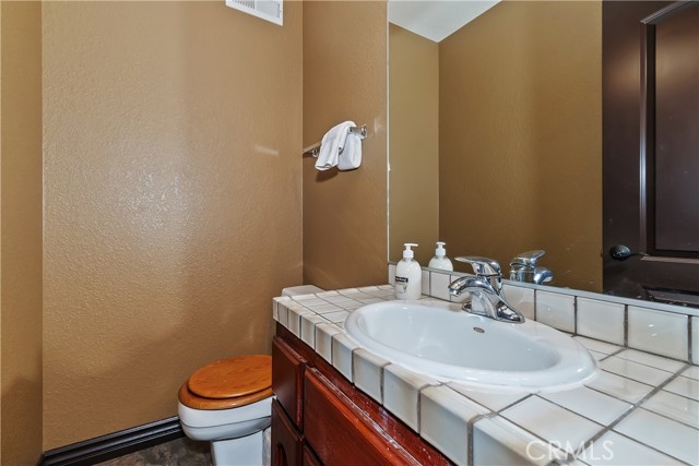 43850 Yosemite Drive, Big Bear Lake, CA 92315