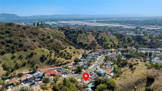 3 Bed Home for Sale in Sun Valley, California