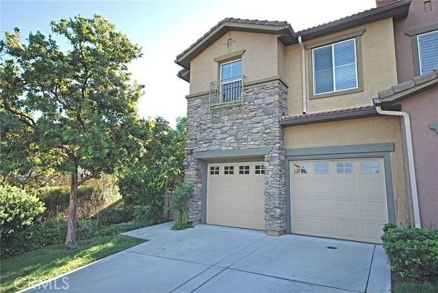 Detail Gallery Image 2 of 21 For 25550 via Ventana, Valencia,  CA 91381 - 3 Beds | 3 Baths