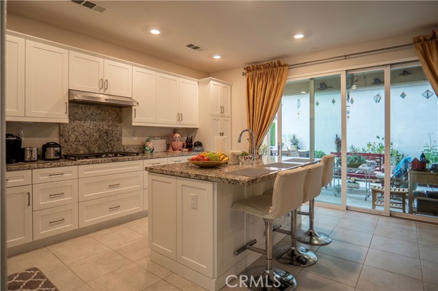 Detail Gallery Image 11 of 31 For 20525 Martingale, Saugus,  CA 91350 - 3 Beds | 3 Baths