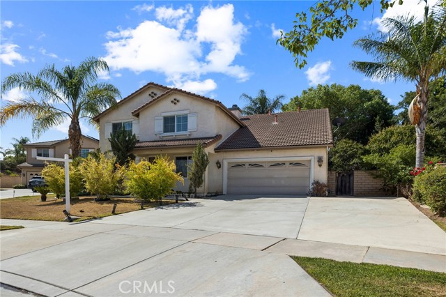 1030 Benedict Circle, Corona CA: https://media.crmls.org/medias/37509870-54ae-427f-ac69-3a4653ccac91.jpg
