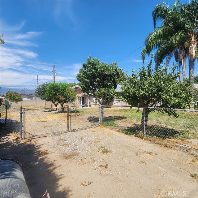 Detail Gallery Image 4 of 30 For 1090 W Evans St, San Bernardino,  CA 92411 - 1 Beds | 1 Baths