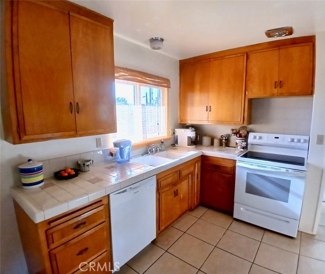 11610 Dodd Street, Yucaipa CA: https://media.crmls.org/medias/375107b0-6a5f-478c-9465-26cde2558aa0.jpg