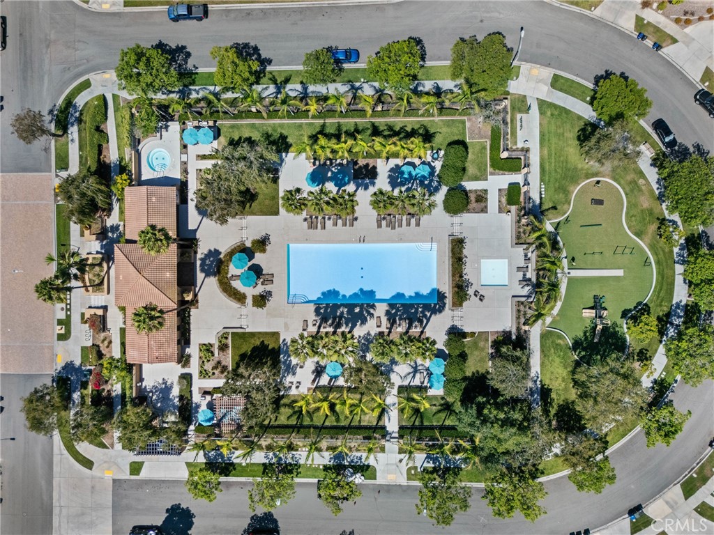 https://media.crmls.org/medias/37519904-71b6-450e-9c45-0c8fbd0bfb06.jpg?preset=X-Large