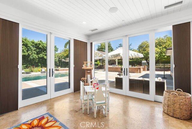 11581 Arroyo Avenue, North Tustin CA: https://media.crmls.org/medias/3751a87a-1282-4ba9-b3f2-a6d18c52e7e9.jpg