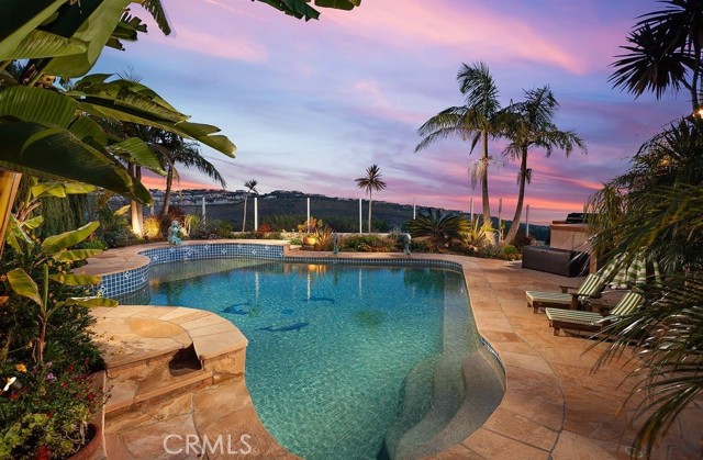 5 Sea View Lane, Newport Coast CA: https://media.crmls.org/medias/37534f9a-1108-4d56-bcd0-9bf12de167d6.jpg