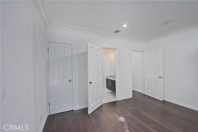 Detail Gallery Image 15 of 37 For 12413 Westminster Ave, Los Angeles,  CA 90066 - 6 Beds | 5 Baths