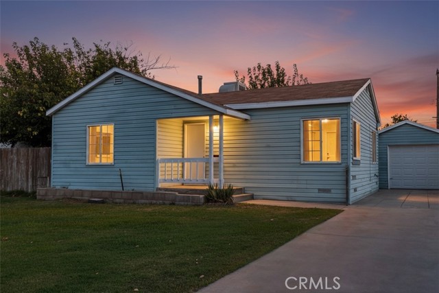 Detail Gallery Image 4 of 15 For 8750 Greenfield Park Dr, Bakersfield,  CA 93307 - 2 Beds | 1 Baths