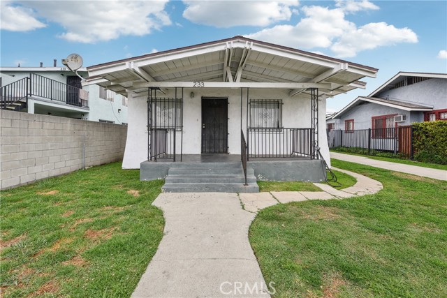 Detail Gallery Image 1 of 11 For 231 W 88th St, Los Angeles,  CA 90003 - – Beds | – Baths