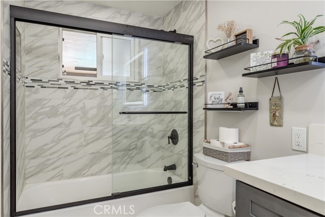 Image 24 of 66 For 824 Dune