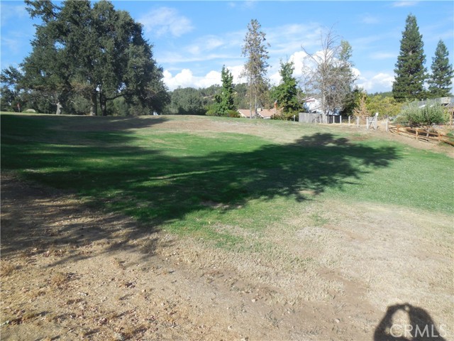 Detail Gallery Image 4 of 10 For 1 Acre Griffin Dr, Oakhurst,  CA 93644 - – Beds | – Baths