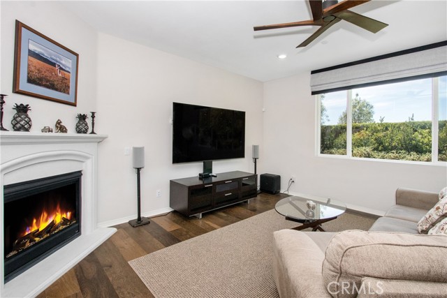 36067 Roaring Fork Drive, Winchester CA: https://media.crmls.org/medias/37568cdf-0692-46b8-b309-351c78958b7e.jpg