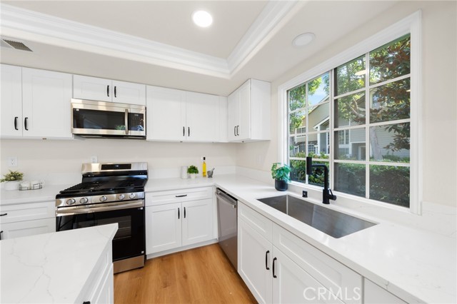 540 Pittsfield Court, Long Beach CA: https://media.crmls.org/medias/375767d5-a839-429d-931e-dd11e60a17d7.jpg