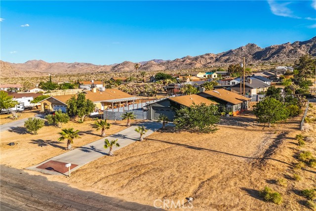 Detail Gallery Image 4 of 50 For 61715 Navajo Trl, Joshua Tree,  CA 92252 - 3 Beds | 2 Baths