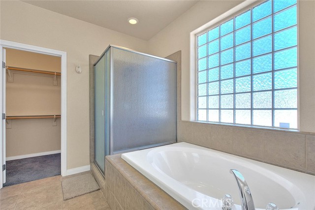 15095 Douglas Street, Apple Valley CA: https://media.crmls.org/medias/37581558-6597-4530-838e-f22f0b3a4269.jpg