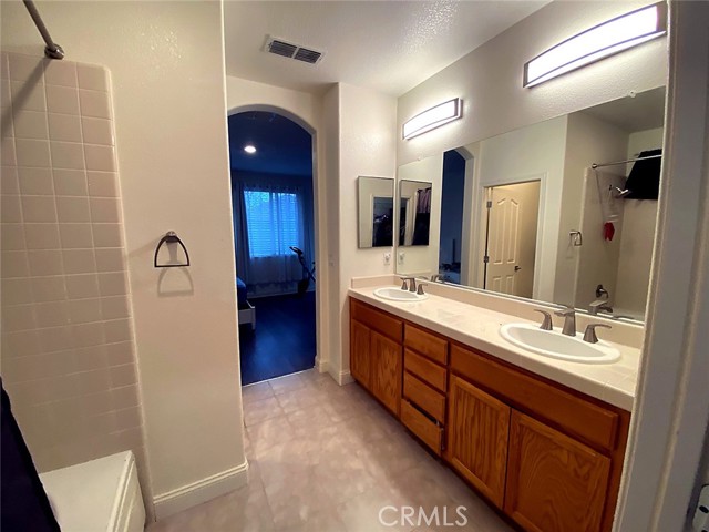 Detail Gallery Image 14 of 20 For 11704 Village Pond Way, Rancho Cordova,  CA 95742 - 3 Beds | 2 Baths