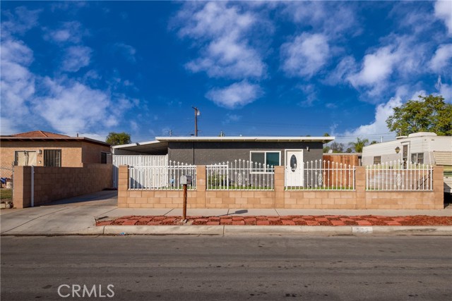 Detail Gallery Image 1 of 1 For 233 Pleasant View Ave, Colton,  CA 92324 - 3 Beds | 1 Baths