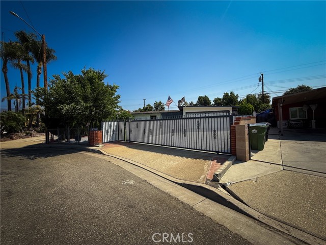 Detail Gallery Image 3 of 44 For 18457 E Armstead St, Azusa,  CA 91702 - 4 Beds | 2 Baths