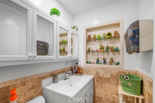Detail Gallery Image 22 of 32 For 802 Rama Dr., La Puente,  CA 91746 - 4 Beds | 2/1 Baths
