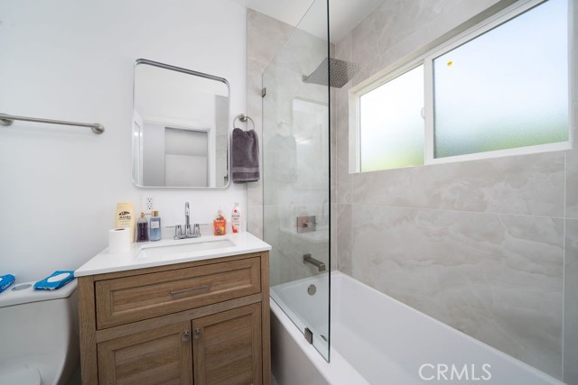 9203 Chaney Avenue, Downey CA: https://media.crmls.org/medias/375aa09c-30f4-4069-988d-647acbe317a7.jpg