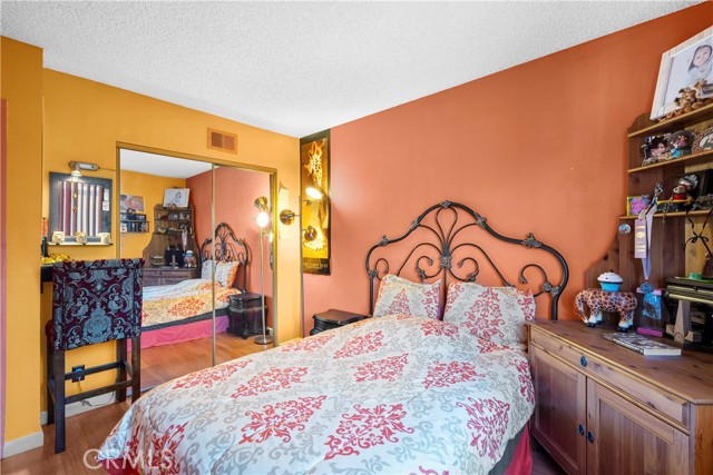 Detail Gallery Image 14 of 26 For 10480 Sunland #20,  Sunland,  CA 91040 - 3 Beds | 2/1 Baths