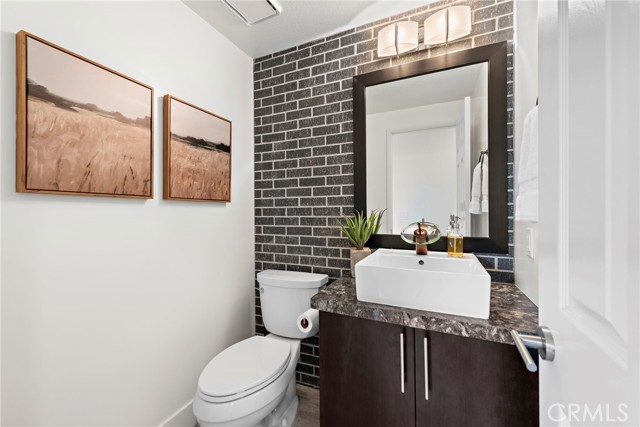 375b600d 8301 4f5c 8b2a Cf3d58d77da6