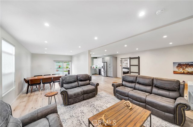 Detail Gallery Image 7 of 51 For 30473 Mulholland #196,  Agoura Hills,  CA 91301 - 5 Beds | 4 Baths