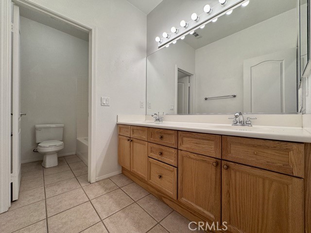 https://media.crmls.org/medias/375bbf34-50aa-482d-8e8d-1f9fb92f51d4.jpg?preset=X-Large