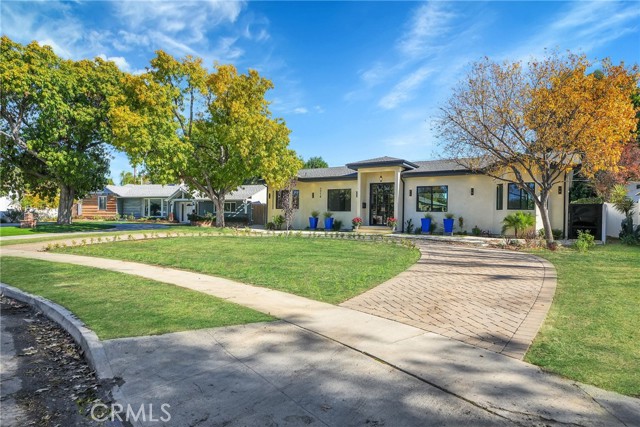 Detail Gallery Image 3 of 53 For 7714 Lasaine Ave, Northridge,  CA 91325 - 3 Beds | 3/1 Baths