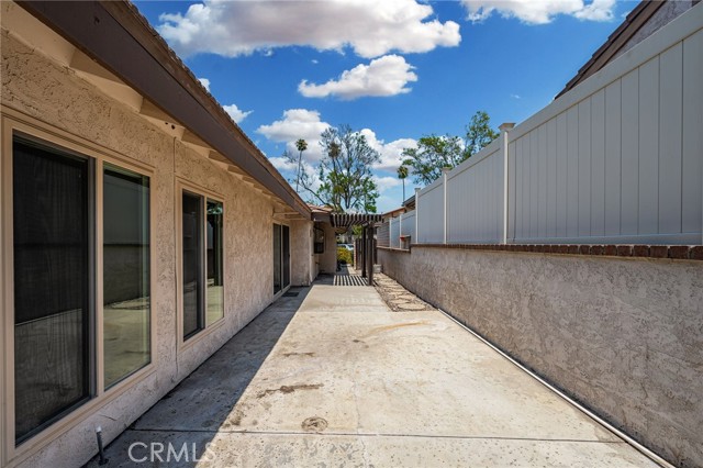 Image 19 of 29 For 2726 Nectarine Avenue