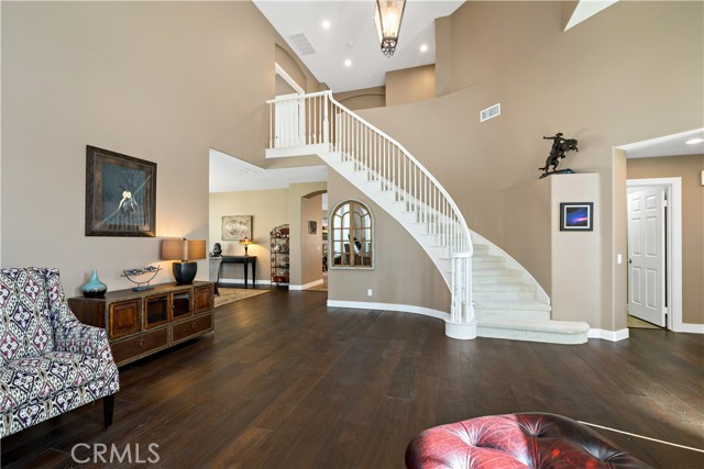 Detail Gallery Image 7 of 49 For 41574 Laurel Valley Cir, Temecula,  CA 92591 - 5 Beds | 4 Baths