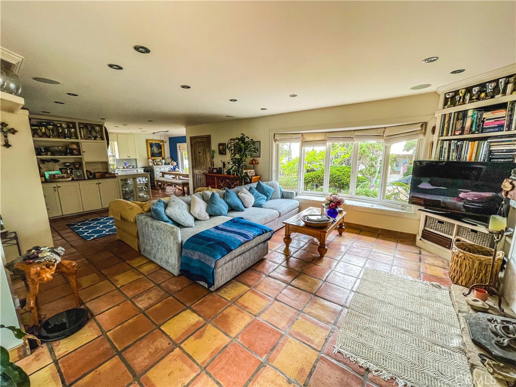 375c0bbf 7fea 45c7 Afa2 B2d09b3fbf1c