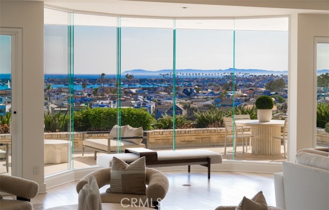 Detail Gallery Image 17 of 60 For 1535 Dolphin Terrace, Corona Del Mar,  CA 92625 - 3 Beds | 3/1 Baths