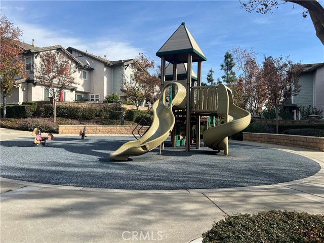 Detail Gallery Image 9 of 21 For 9497 Jack Rabbit Dr #109,  Rancho Cucamonga,  CA 91730 - 3 Beds | 2 Baths