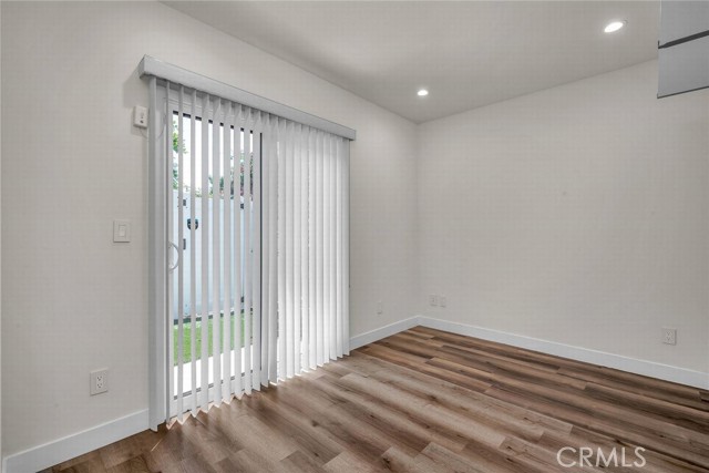 5110 Greenbush Avenue, Sherman Oaks CA: https://media.crmls.org/medias/375cf6b7-2627-42aa-86a4-e9f4fcd7ba76.jpg