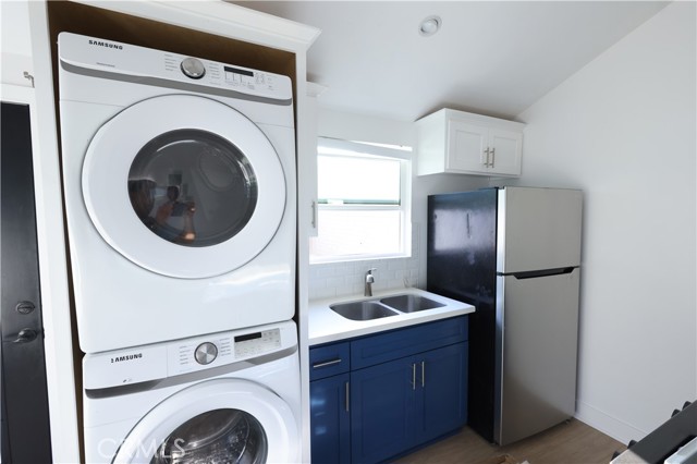 7538 Gaviota Avenue, Van Nuys CA: https://media.crmls.org/medias/375d2fe1-525b-403d-86fd-2f04f99daf34.jpg