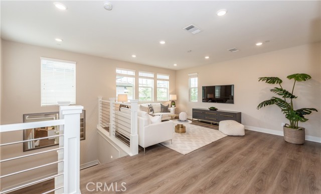 54 Sagan Way, Irvine CA: https://media.crmls.org/medias/375d8670-b0fd-4c45-ac3e-bf7105937831.jpg