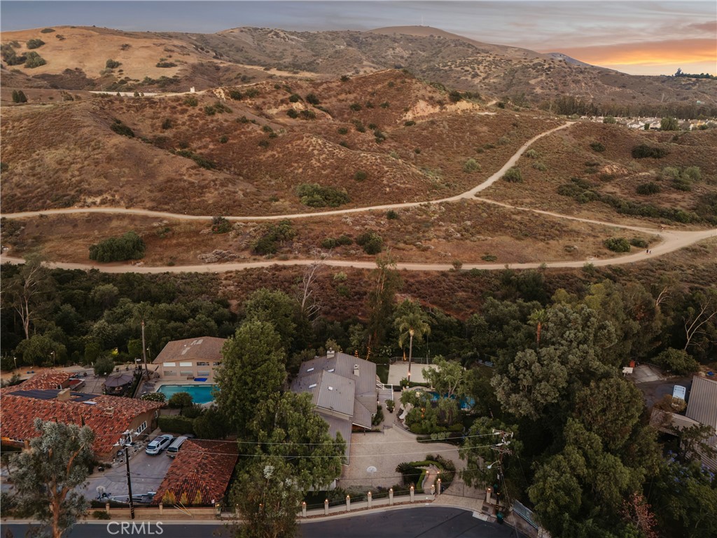 https://media.crmls.org/medias/375dd005-3962-4fcd-aa49-310d85001230.jpg?preset=X-Large