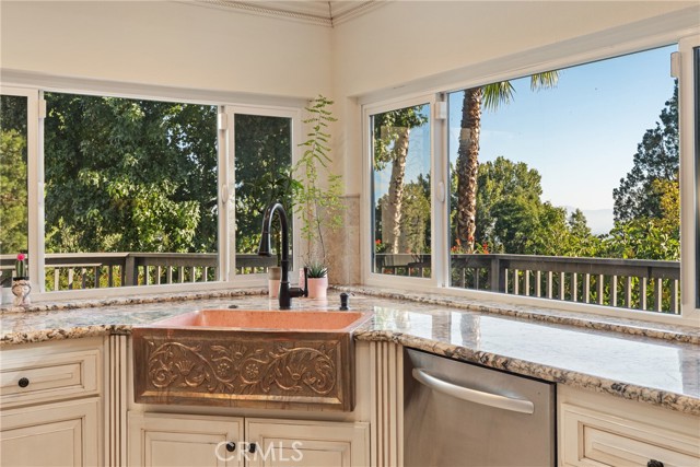 Detail Gallery Image 16 of 71 For 2420 San Antonio, Upland,  CA 91784 - 4 Beds | 3 Baths