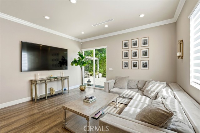 Detail Gallery Image 23 of 48 For 6450 Teesdale Ave, North Hollywood,  CA 91606 - 3 Beds | 3 Baths