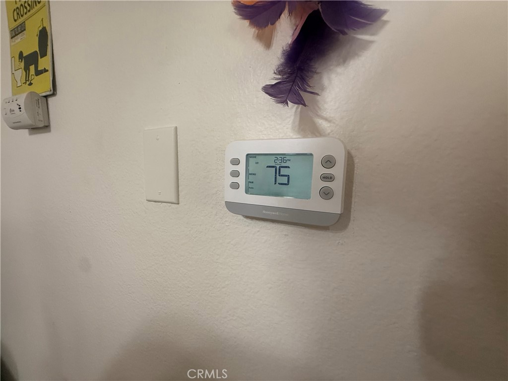 https://media.crmls.org/medias/375e89c8-8b49-4c6f-895a-302f5e1390e1.jpg?preset=X-Large