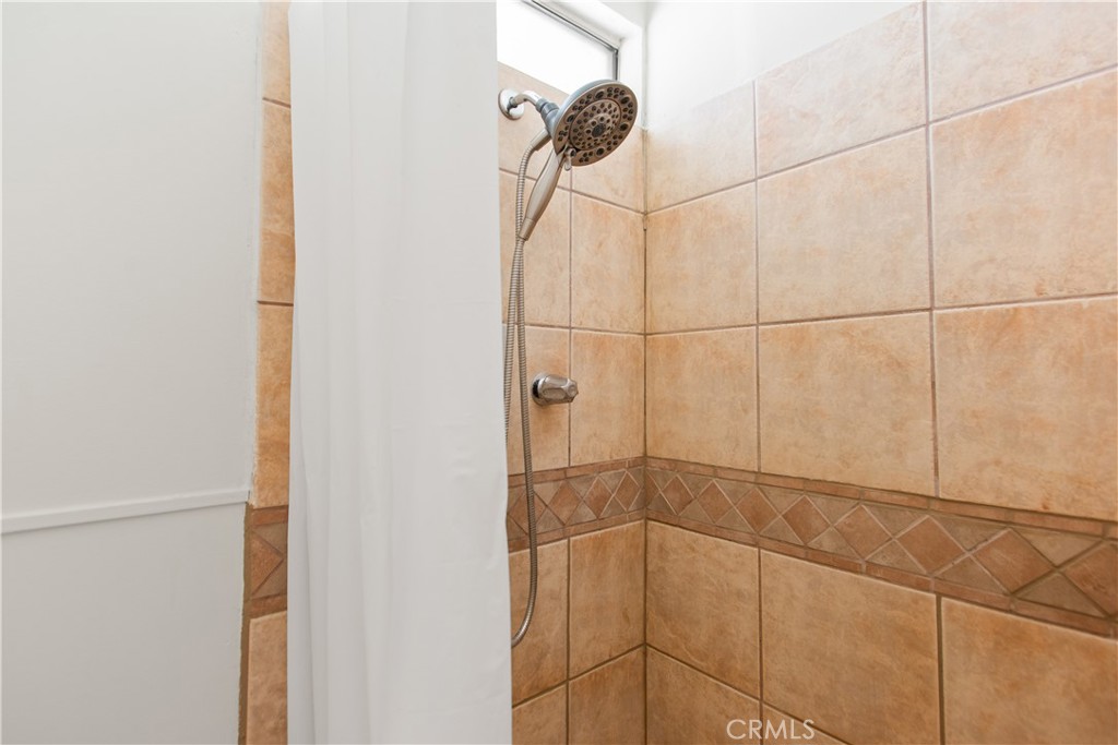 MLS #DW25252873 image #11