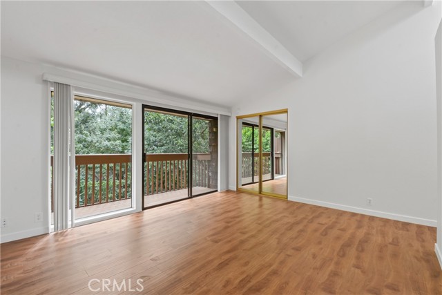 Upstairs primary bedroom with newly installed laminate flooring, newly installed vertical blinds and
newly replaced balcony, ideal for quiet relaxation