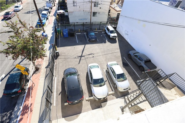 1526 E 1st Street, Los Angeles CA: https://media.crmls.org/medias/37601196-dfd9-443c-973b-3ce6155966b2.jpg